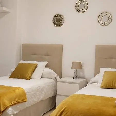 Apartamento En Junto A Campos De Golf