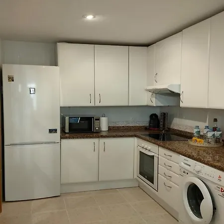 Apartamento En Junto A Campos De Golf